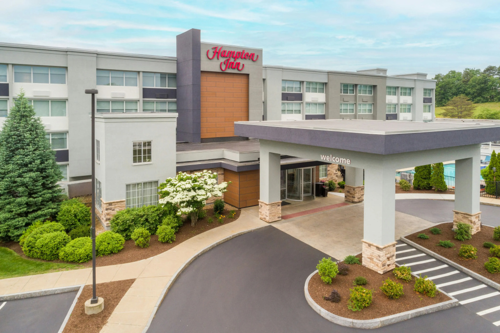 photo 1 of Hampton Inn Manchester Downtown