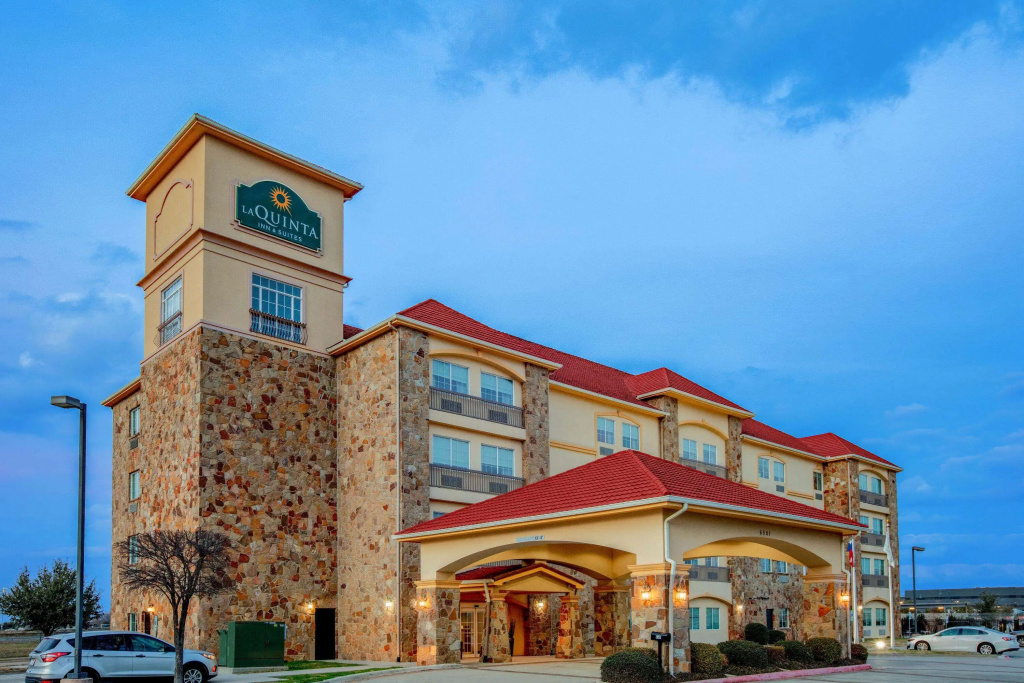photo 1 of La Quinta Inn & Suites by Wyndham McKinney