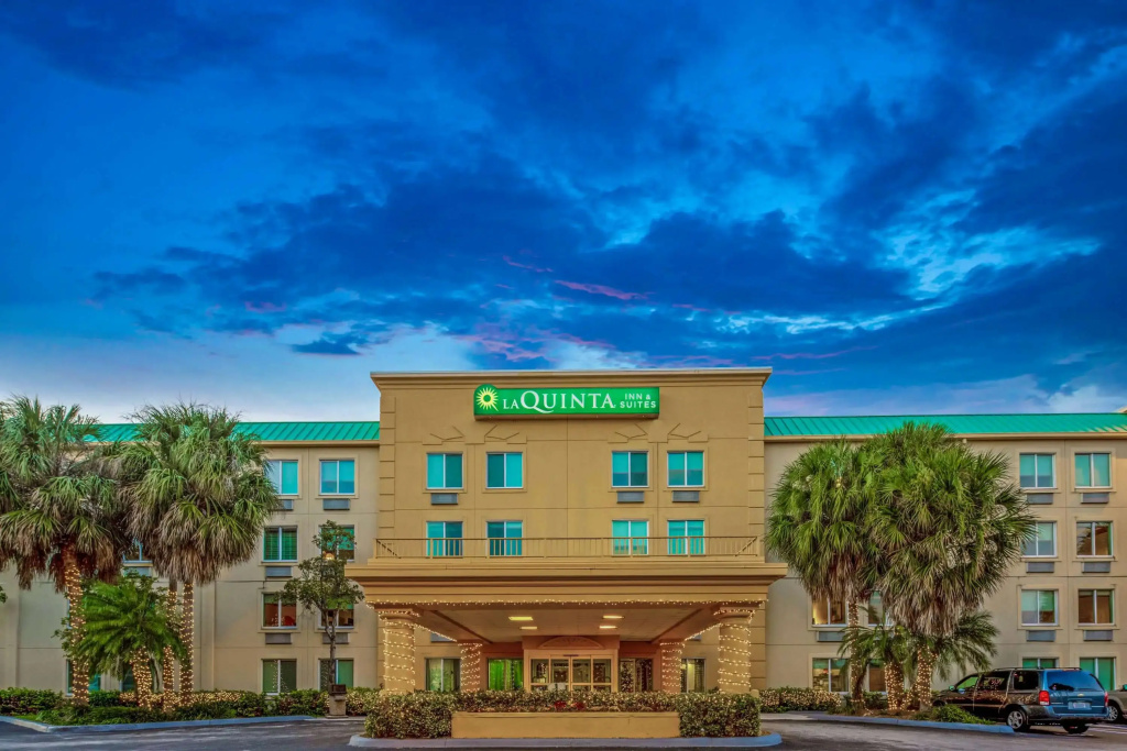 photo 1 of La Quinta Inn & Suites by Wyndham Miami Cutler Bay