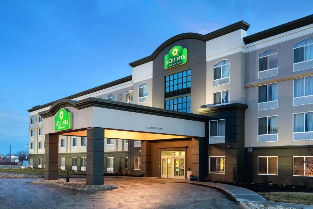 photo 1 of La Quinta Inn & Suites by Wyndham Omaha Airport Downtown