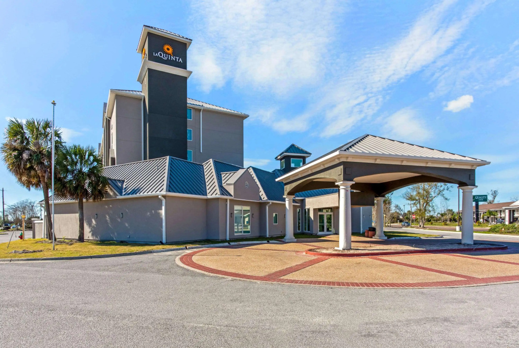 photo 1 of La Quinta Inn & Suites by Wyndham Panama City