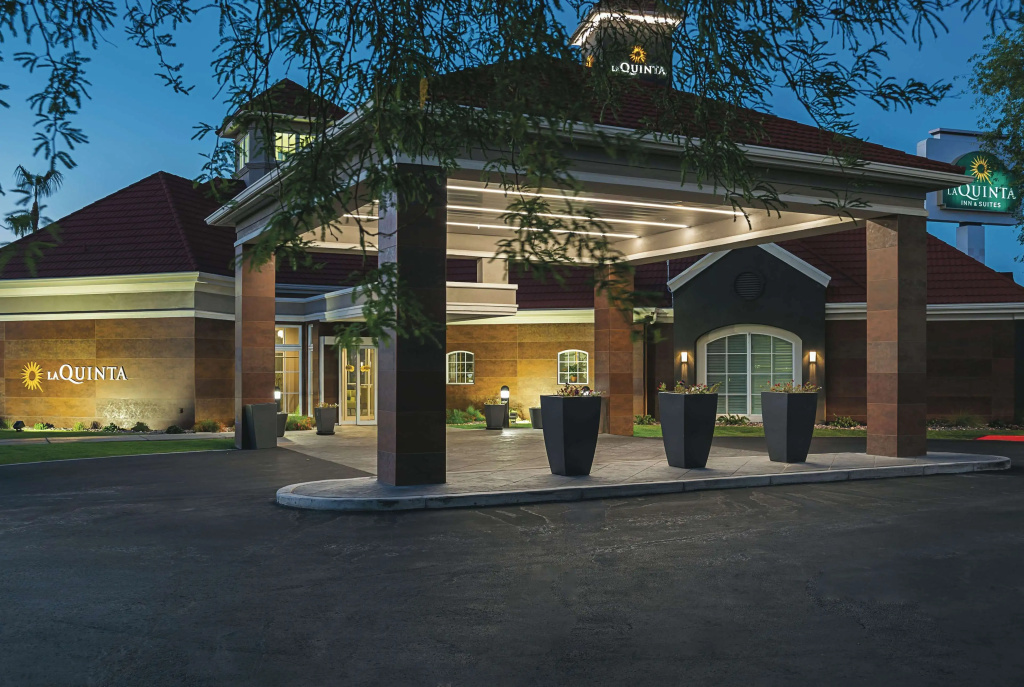 photo 1 of La Quinta Inn & Suites by Wyndham Phoenix Chandler
