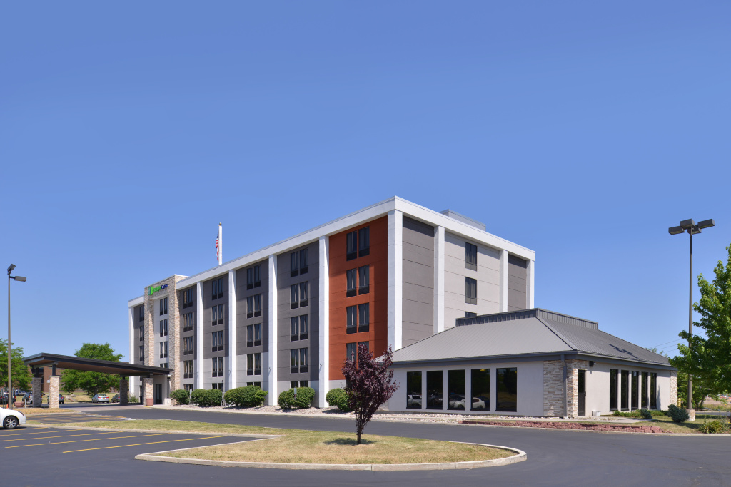 photo 1 of Holiday Inn Express Rochester - University Area by IHG