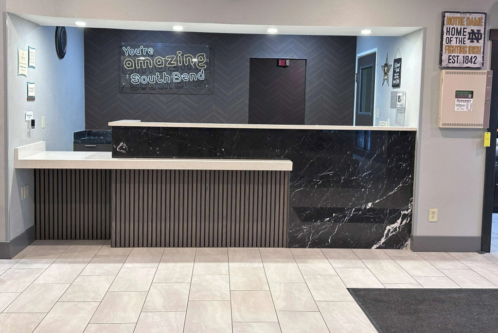 photo 1 of La Quinta Inn & Suites by Wyndham South Bend