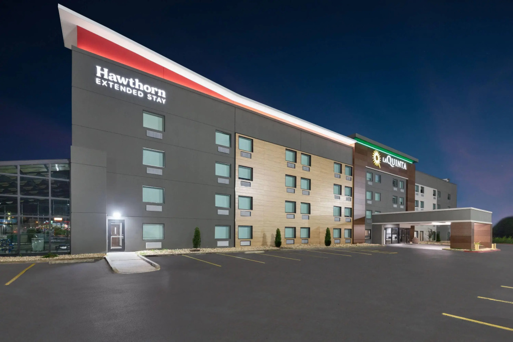 photo 1 of La Quinta Inn & Suites by Wyndham Springdale