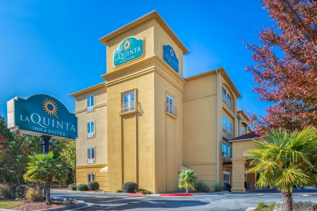 photo 1 of La Quinta Inn & Suites by Wyndham Atlanta-Union City