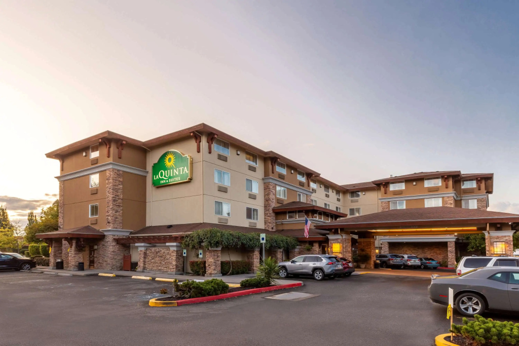 photo 1 of La Quinta Inn & Suites by Wyndham Vancouver