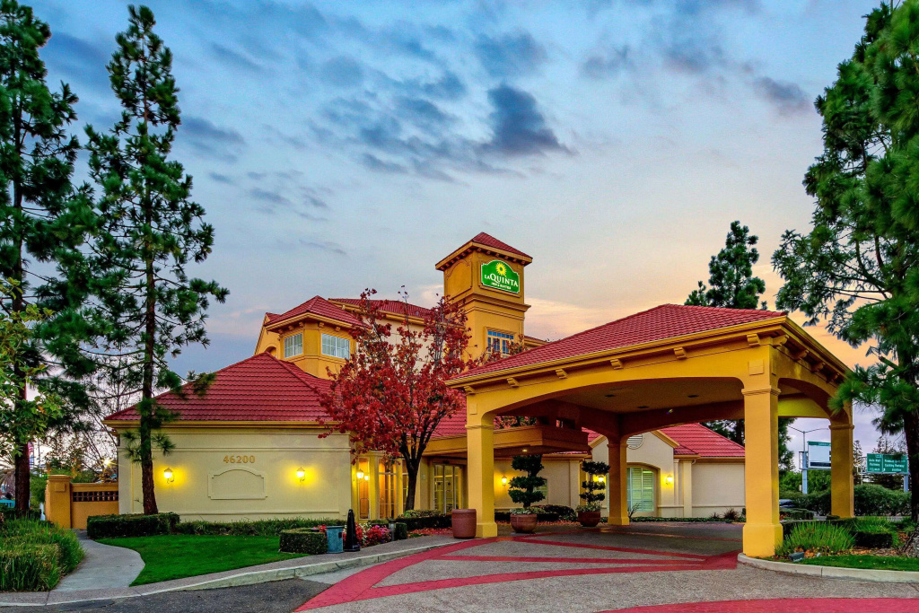 photo 1 of La Quinta Inn & Suites by Wyndham Fremont / Silicon Valley