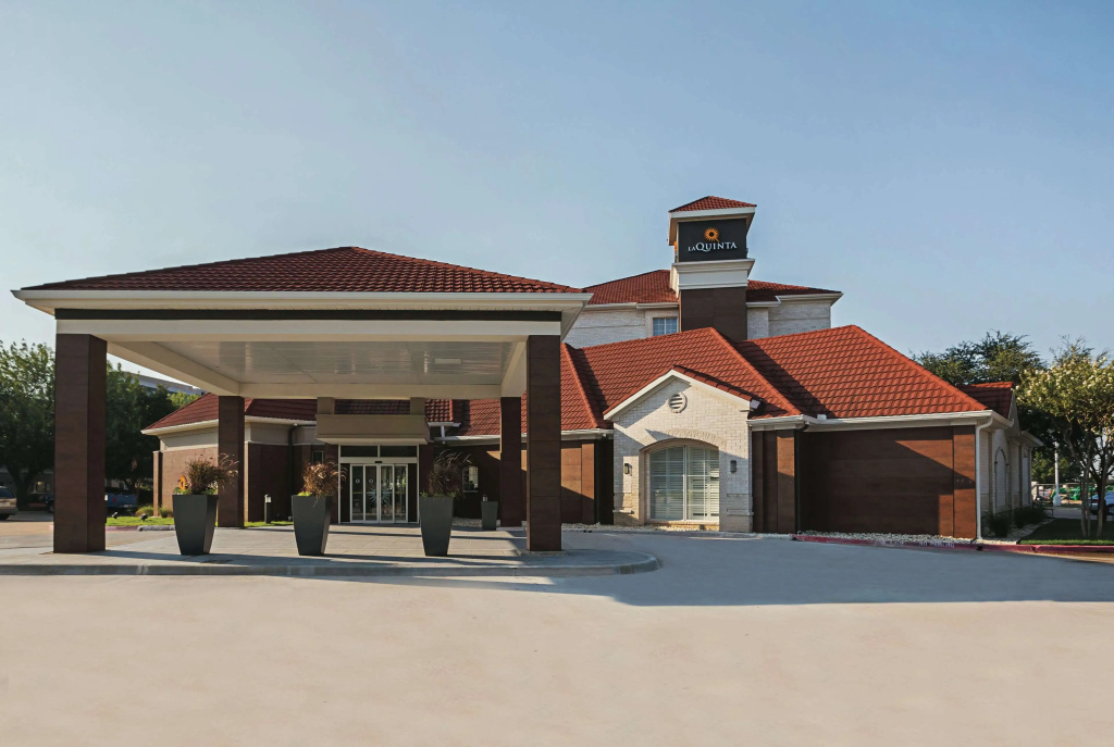 photo 1 of La Quinta Inn & Suites by Wyndham Dallas Plano West