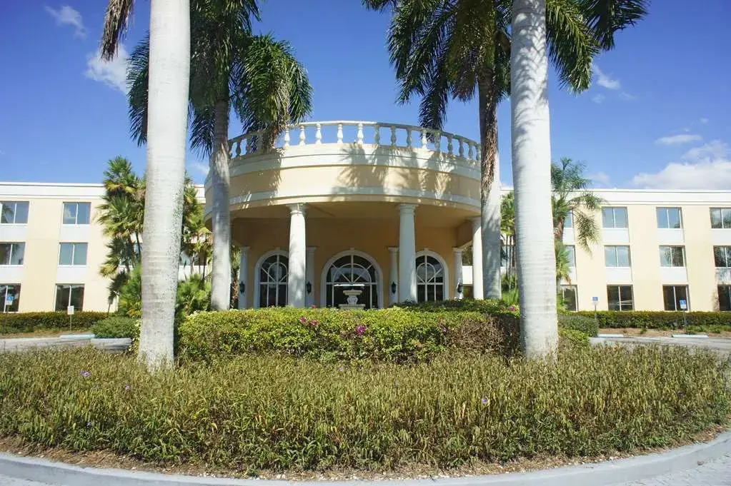 photo 1 of La Quinta Inn And Suites Naples Downtown