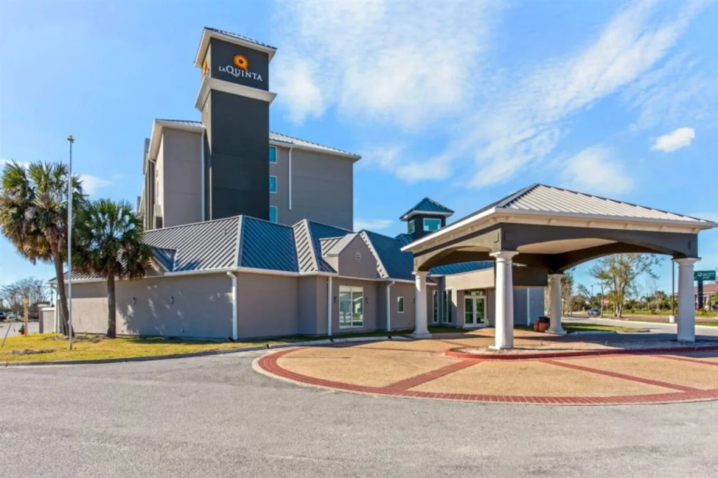 photo 1 of La Quinta Inn And Suites Panama City