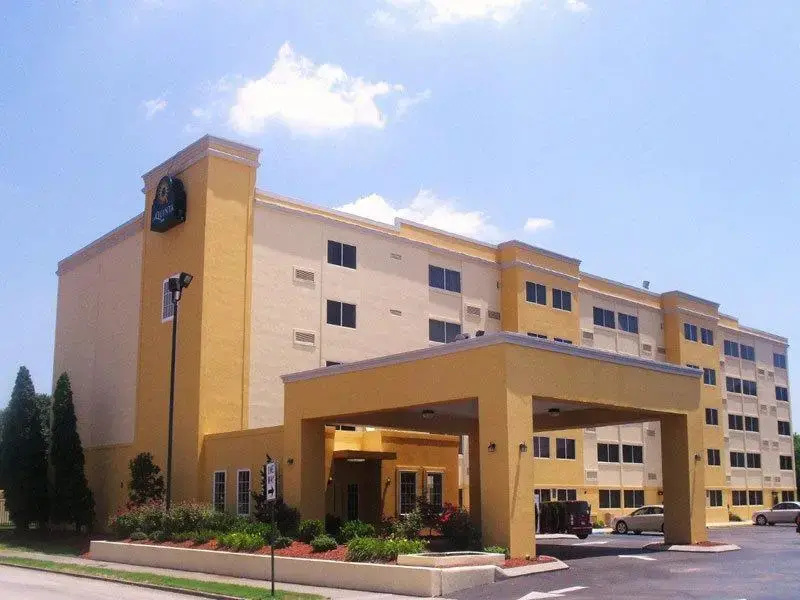photo 1 of La Quinta Inn Chattanooga TN