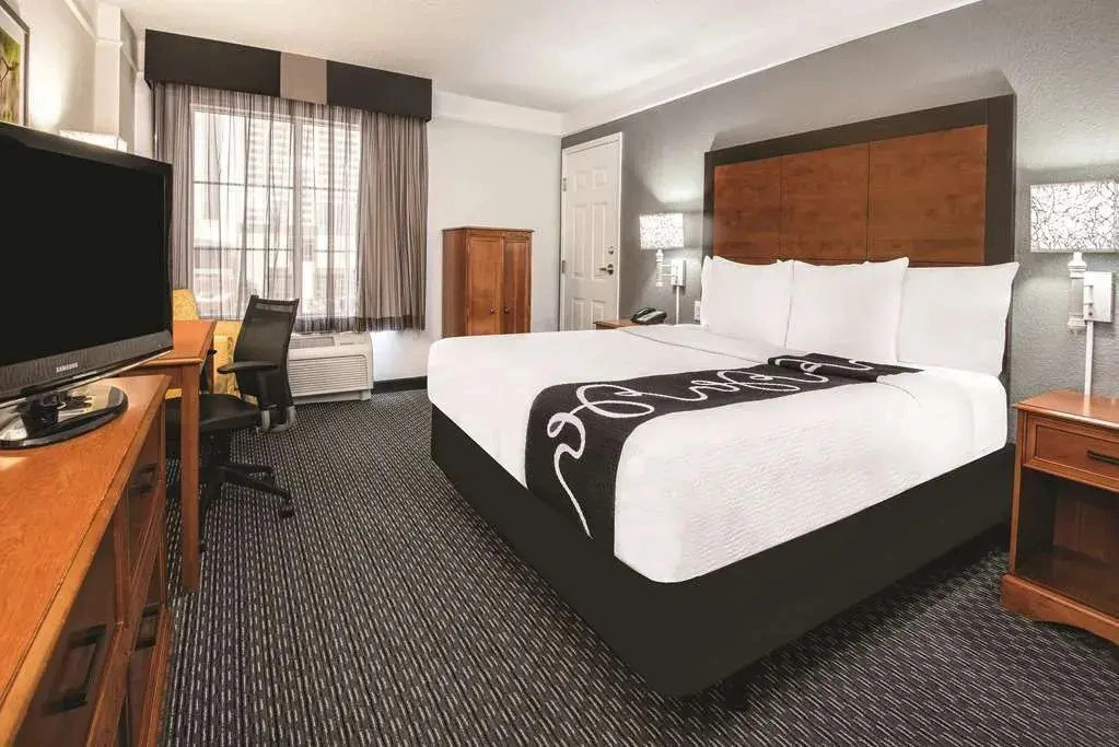 photo 1 of La Quinta Motor Inn Convention Center