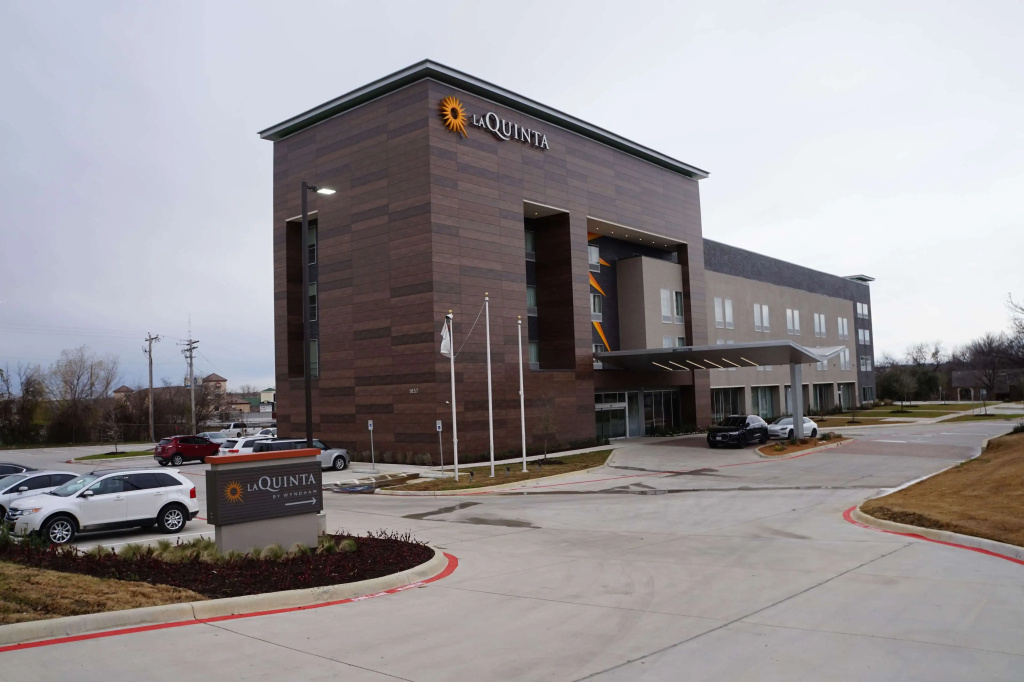 photo 1 of La Quinta Inn & Suites by Wyndham Lewisville