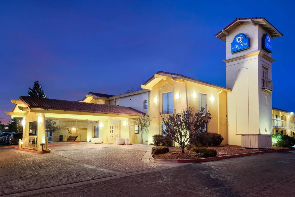 photo 1 of La Quinta Inn Farmington