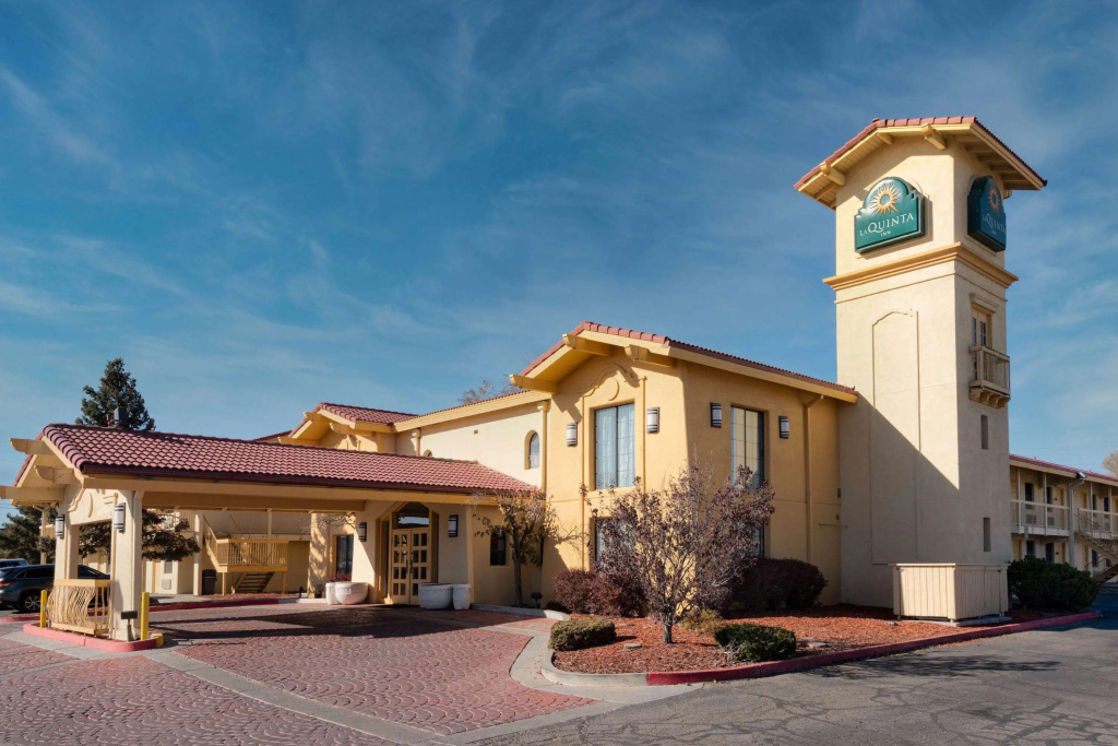 photo 1 of La Quinta Inn by Wyndham Farmington
