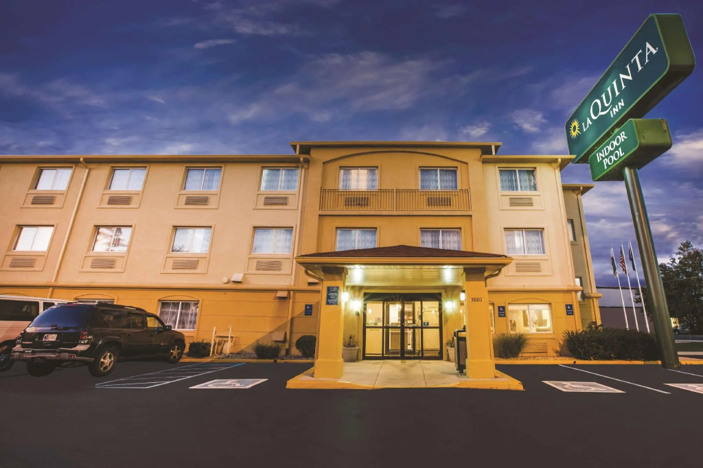 photo 1 of La Quinta Inn Indianapolis North At Pyramids