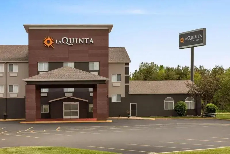 photo 1 of La Quinta Inn Peru Starved Rock State Park