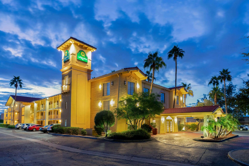 photo 1 of La Quinta Inn by Wyndham Phoenix Sky Harbor Airport