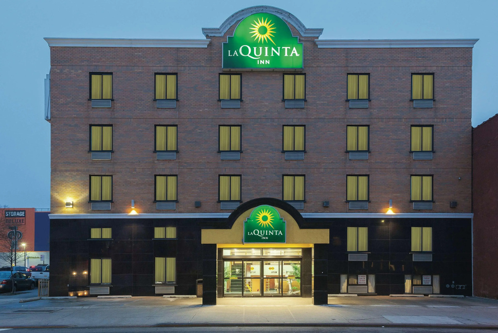 photo 1 of La Quinta Inn by Wyndham Queens (New York City)