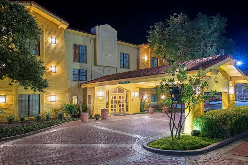 photo 1 of La Quinta Inn San Antonio Toepperwein #640