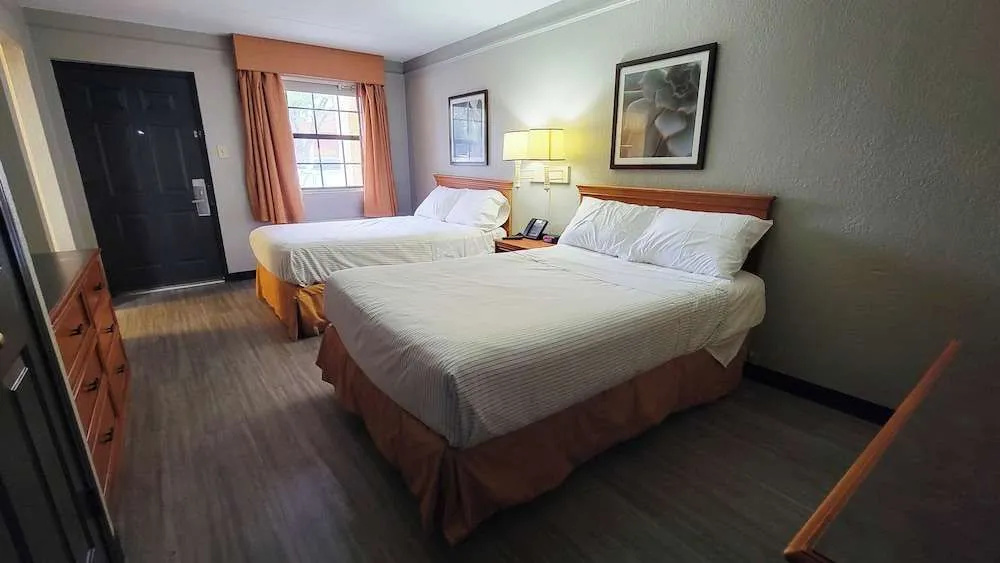 photo 1 of La Quinta Inn Seaworld
