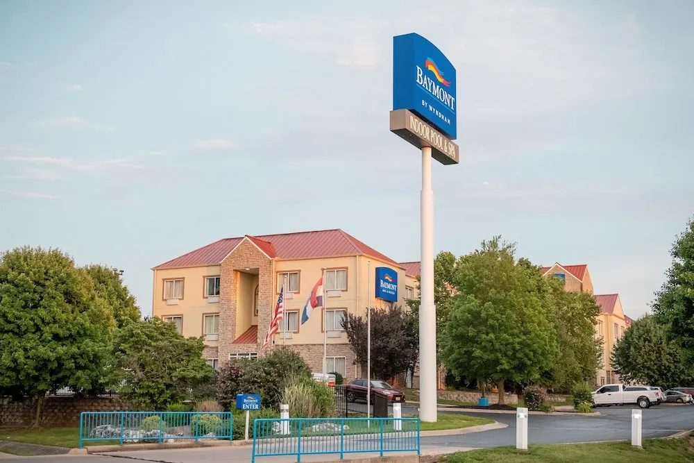 photo 1 of La Quinta Inn Springfield East