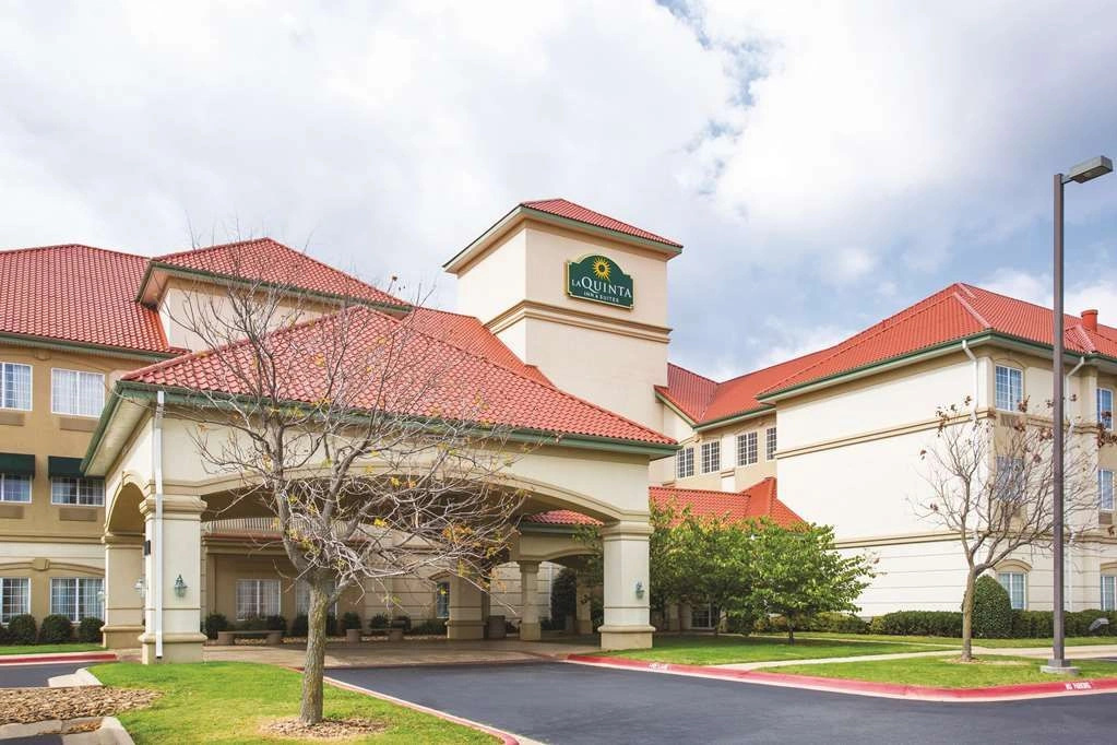 photo 1 of La Quinta Inn & Suites Bentonville