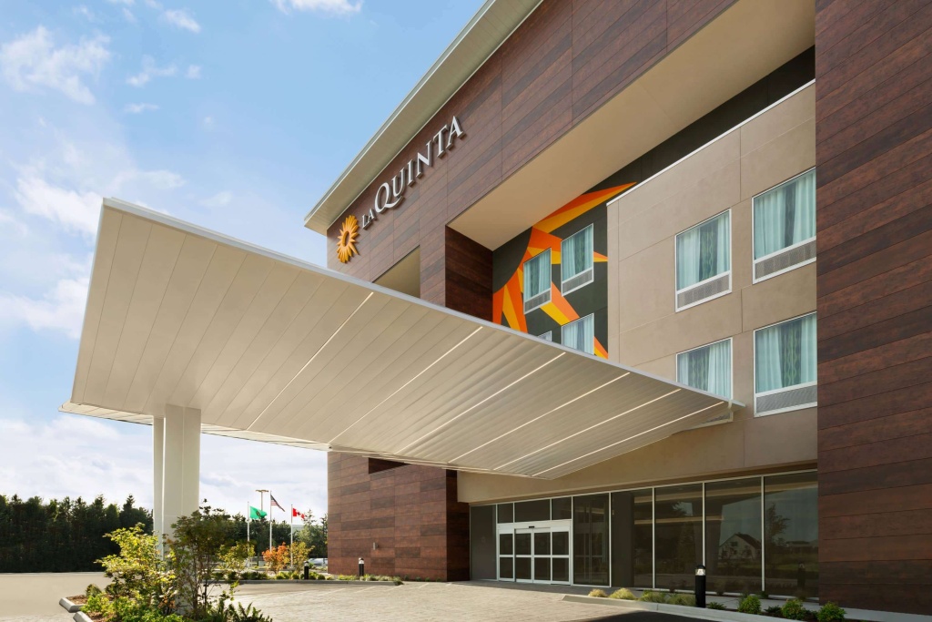 photo 1 of La Quinta Inn & Suites by Wyndham Burlington