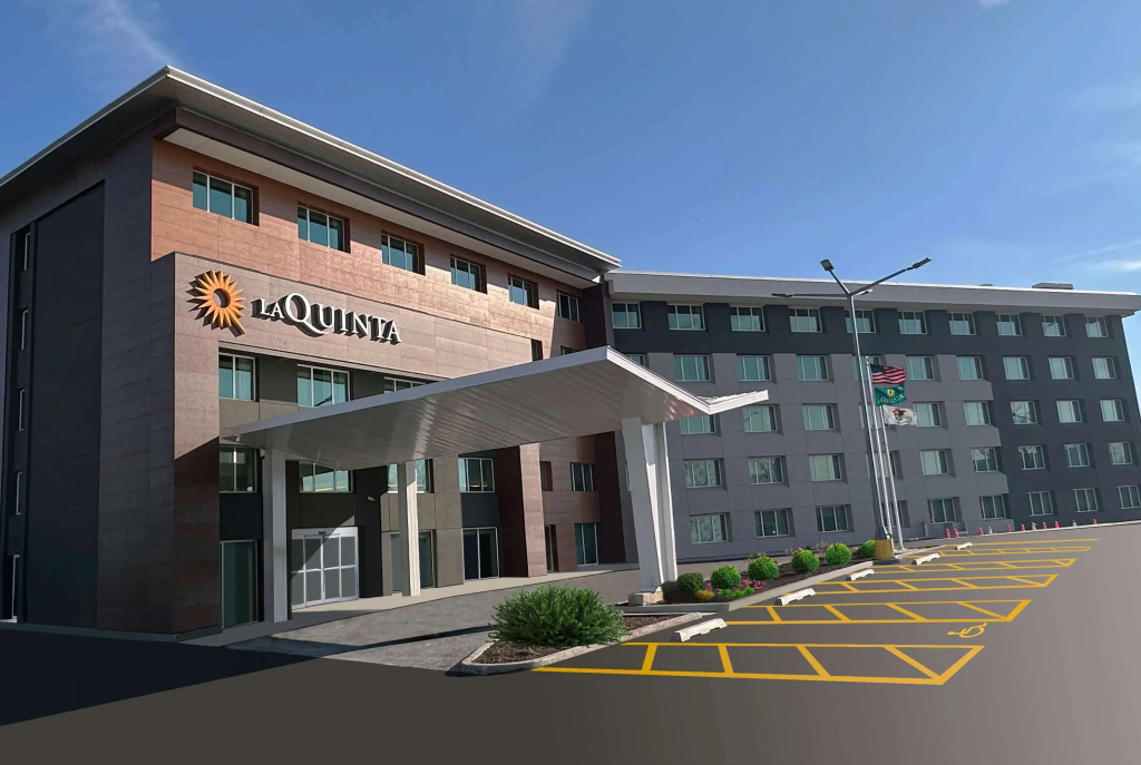 photo 1 of La Quinta by Wyndham Chicago O'Hare Airport