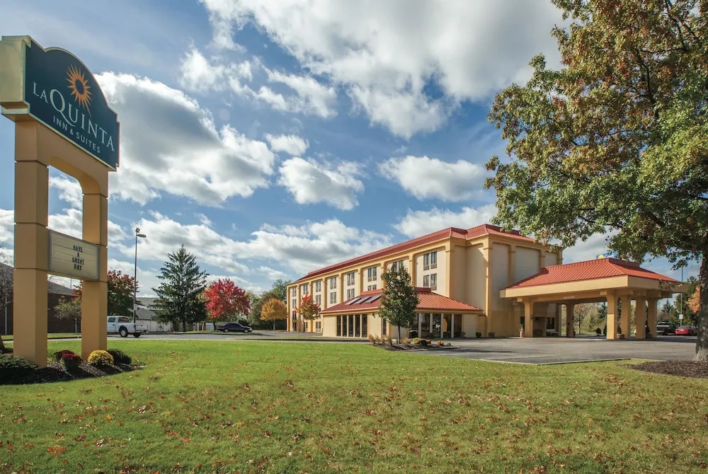 photo 1 of La Quinta Inn & Suites Canton