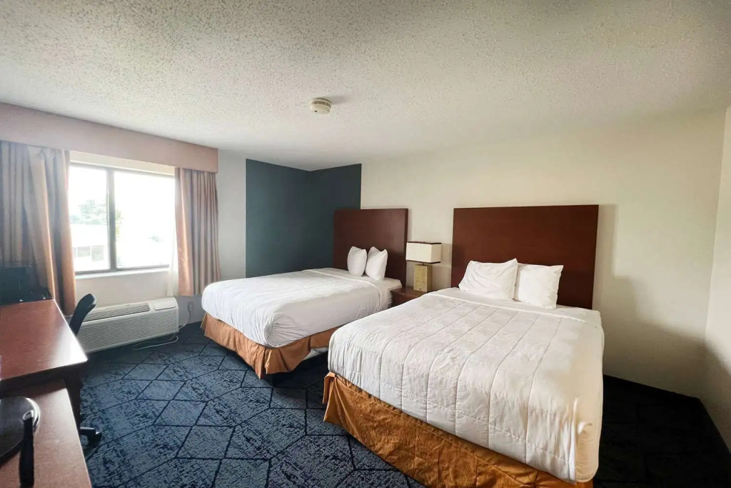 photo 1 of La Quinta Inn & Suites Columbia