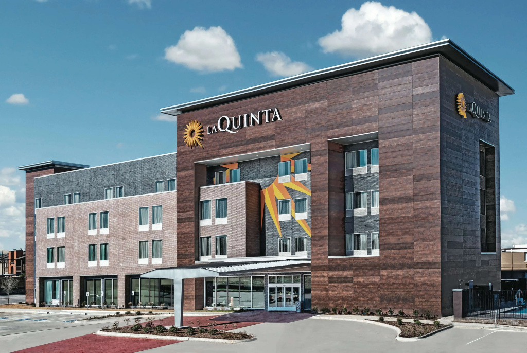 photo 1 of La Quinta Inn & Suites by Wyndham Dallas Grand Prairie North