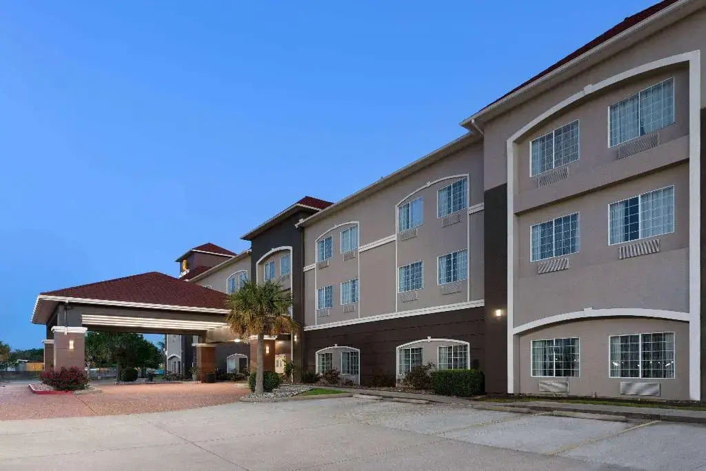 photo 1 of La Quinta Inn & Suites Deer Park