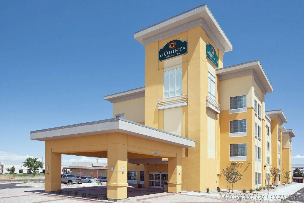 photo 1 of La Quinta Inn & Suites by Wyndham Denver Gateway Park