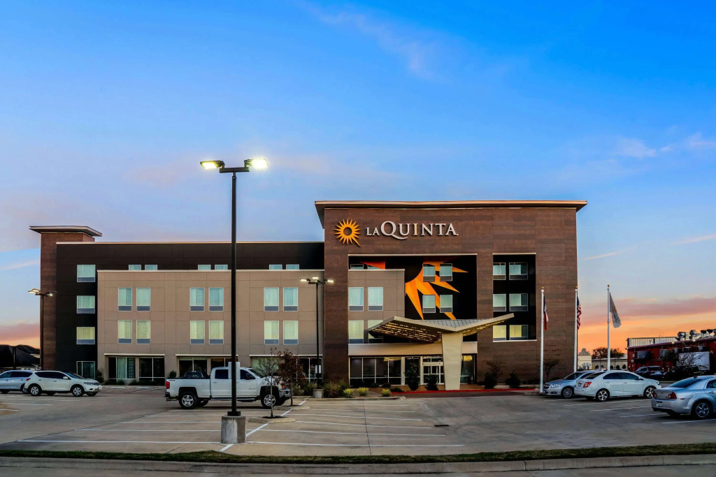 photo 1 of La Quinta Inn & Suites by Wyndham Houston Cypress