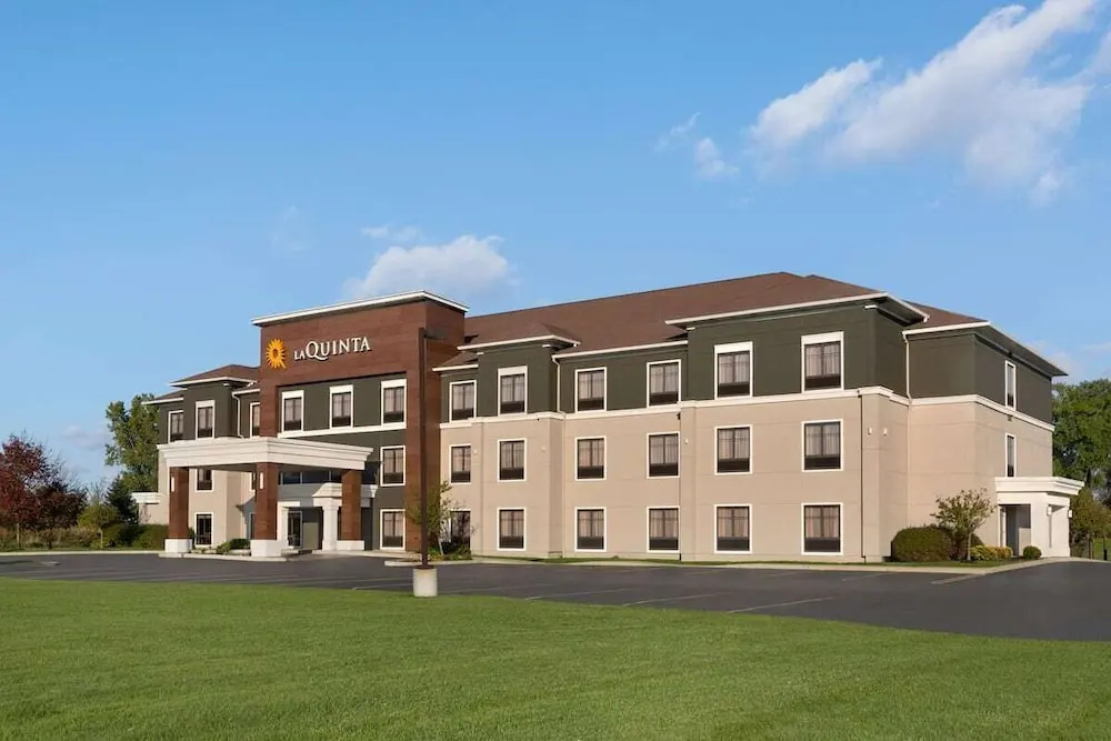 photo 1 of La Quinta Inn & Suites by Wyndham Lackawanna
