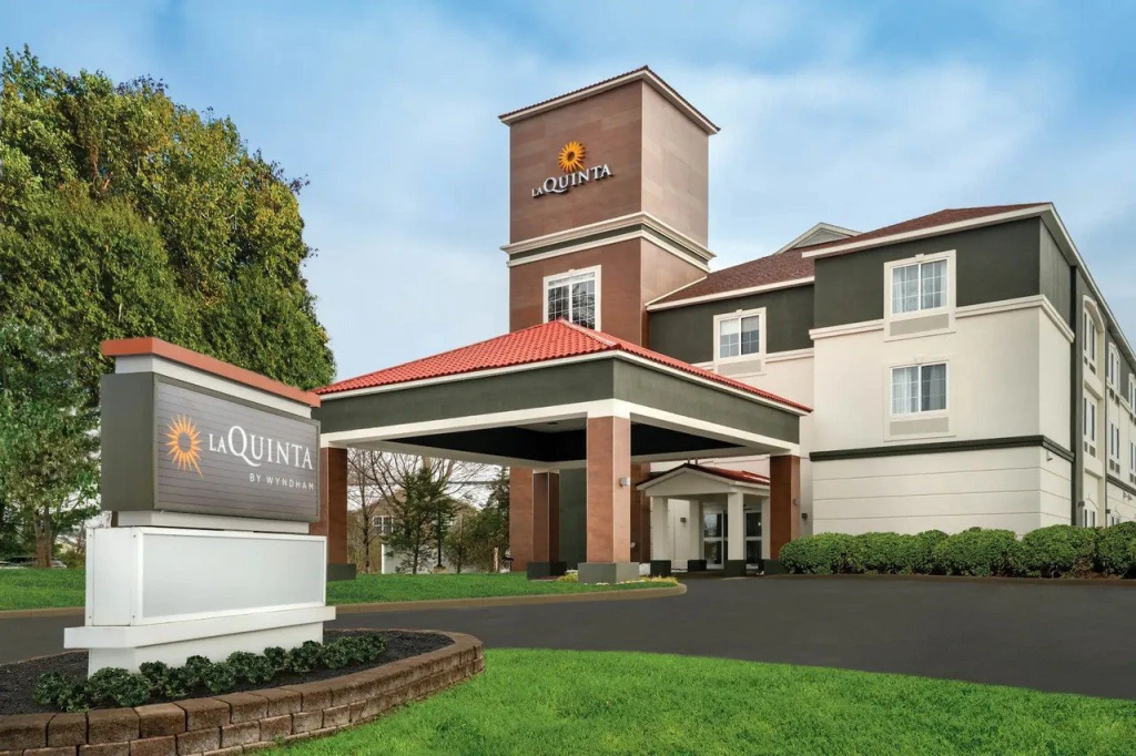 photo 1 of La Quinta Inn And Suites Latham Albany Airport