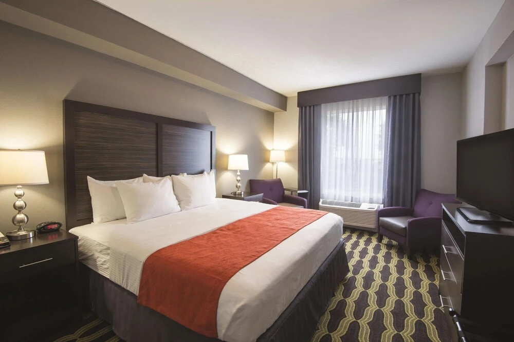photo 1 of La Quinta Inn &amp; Suites Lynchburg at Liberty Univ.