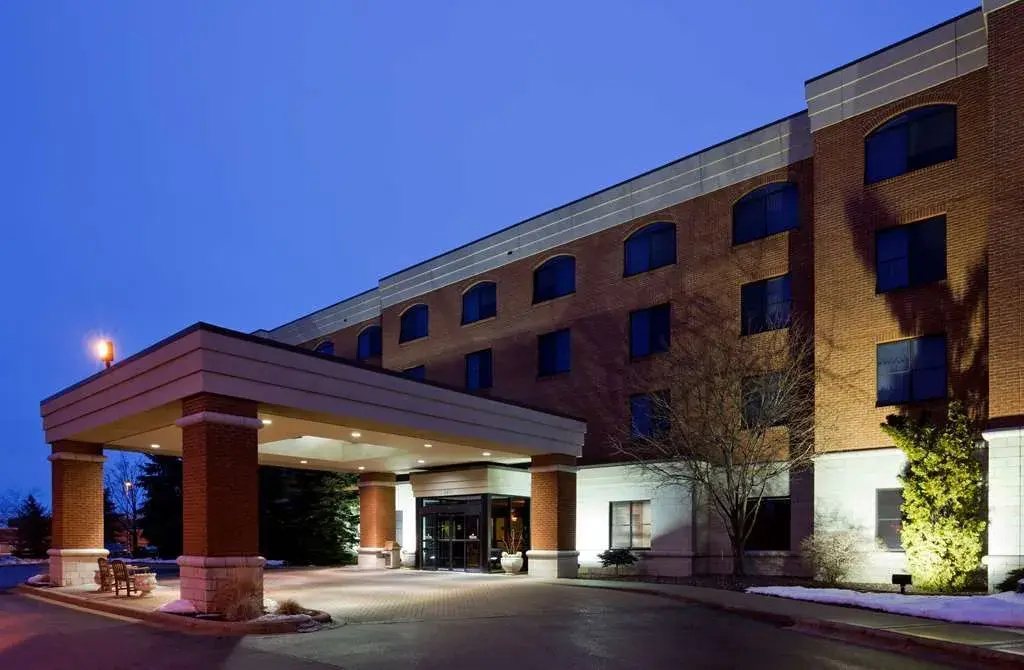 photo 1 of La Quinta Inn & Suites by Wyndham Madison American Center