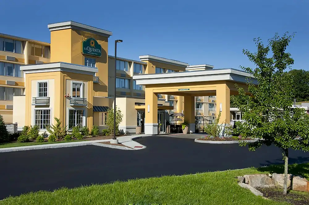 photo 1 of Hampton Inn Manchester Downtown, Nh