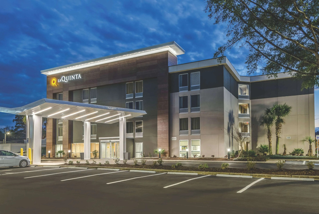 photo 1 of La Quinta Inn & Suites by Wyndham Myrtle Beach - N Kings Hwy