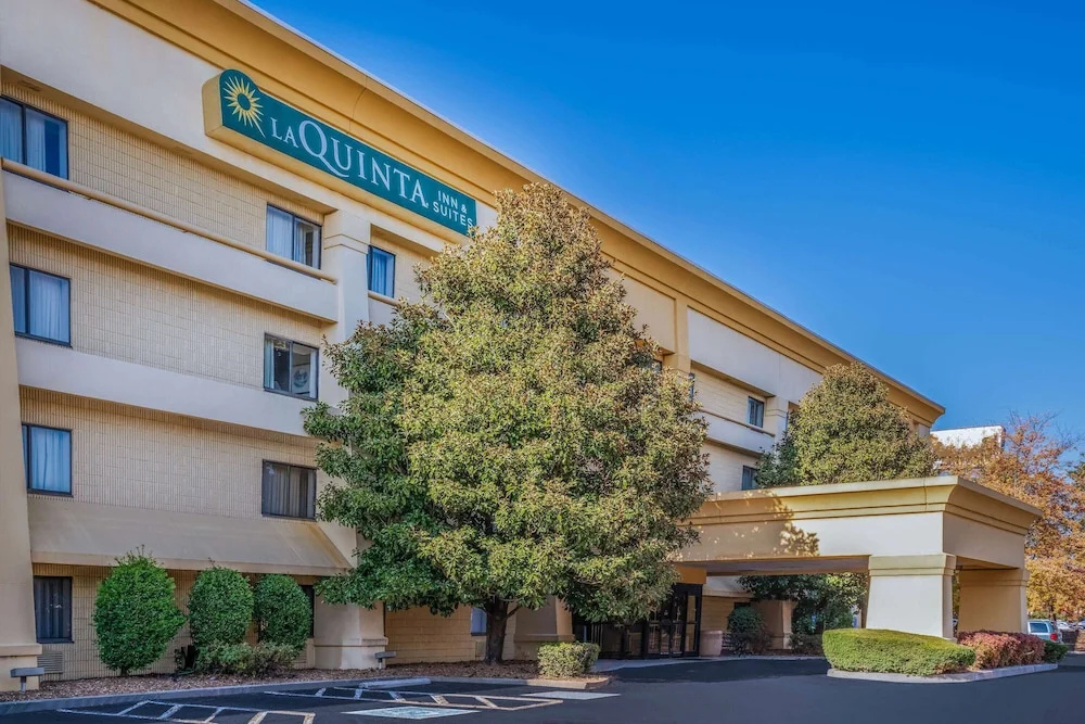 photo 1 of La Quinta Inn & Suites Nashville Franklin