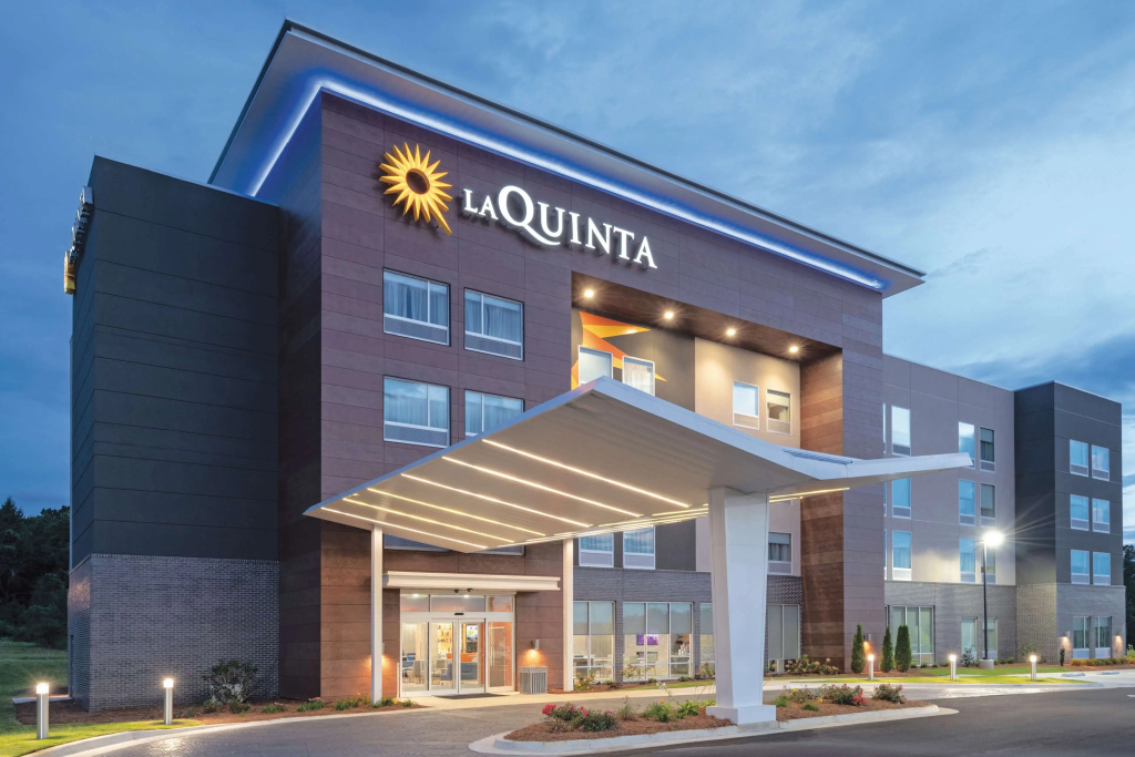 photo 1 of La Quinta Inn & Suites by Wyndham Opelika Auburn