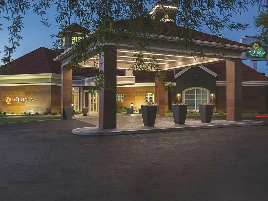 photo 1 of La Quinta Inn & Suites Phoenix Chandler