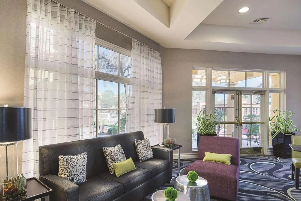 photo 1 of La Quinta Inn & Suites by Wyndham Phoenix Scottsdale