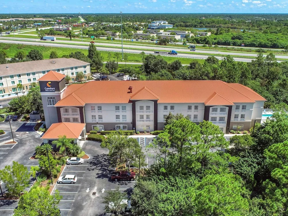 photo 1 of La Quinta Inn And Suites Port Charlotte