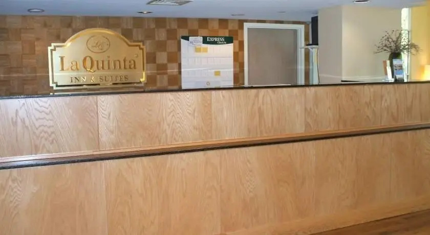photo 1 of La Quinta Inn & Suites By Wyndham Sarasota Downtown
