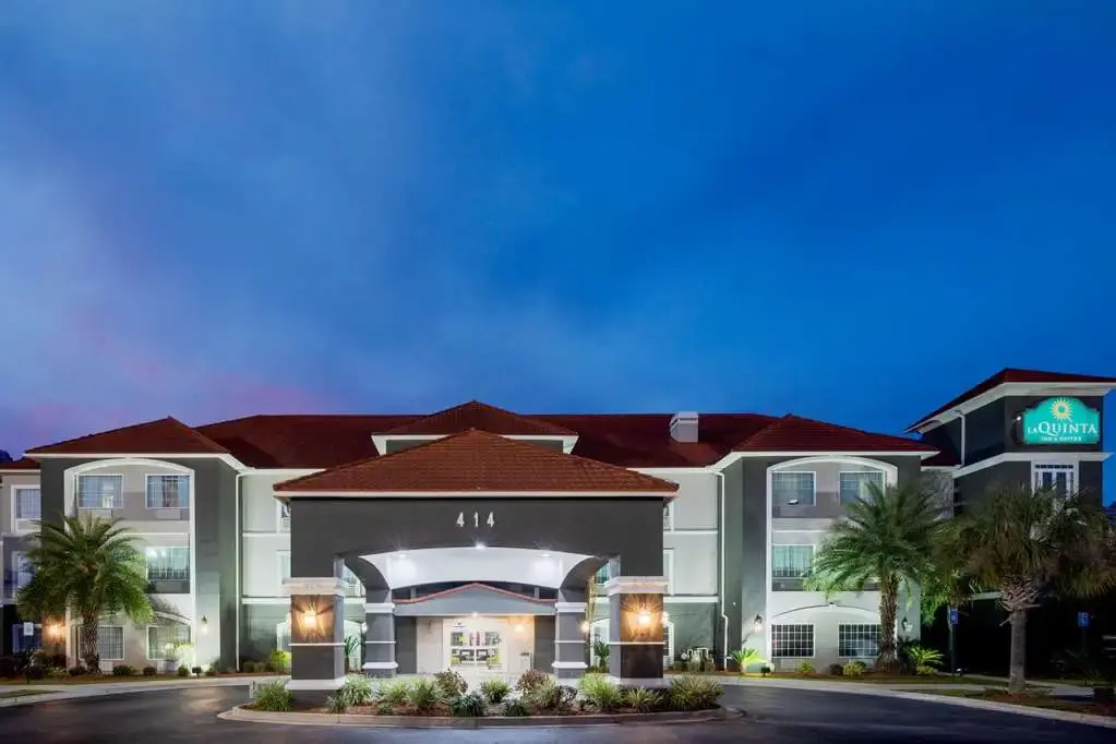 photo 1 of La Quinta Inn & Suites Savannah Airport-Pooler