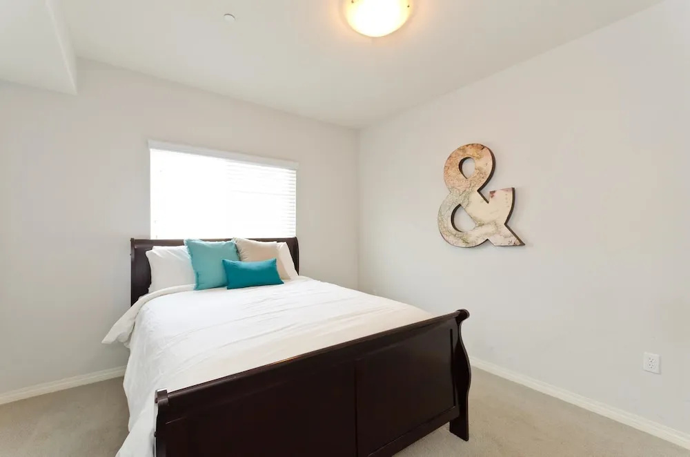 photo 1 of LA006 3 Bedroom Apartment By Senstay